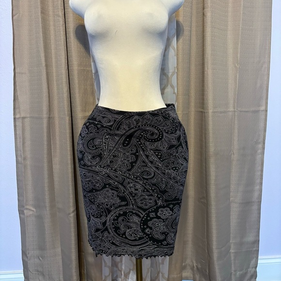 New York & Company Dresses & Skirts - Elegant Black Paisley Skirt, size L